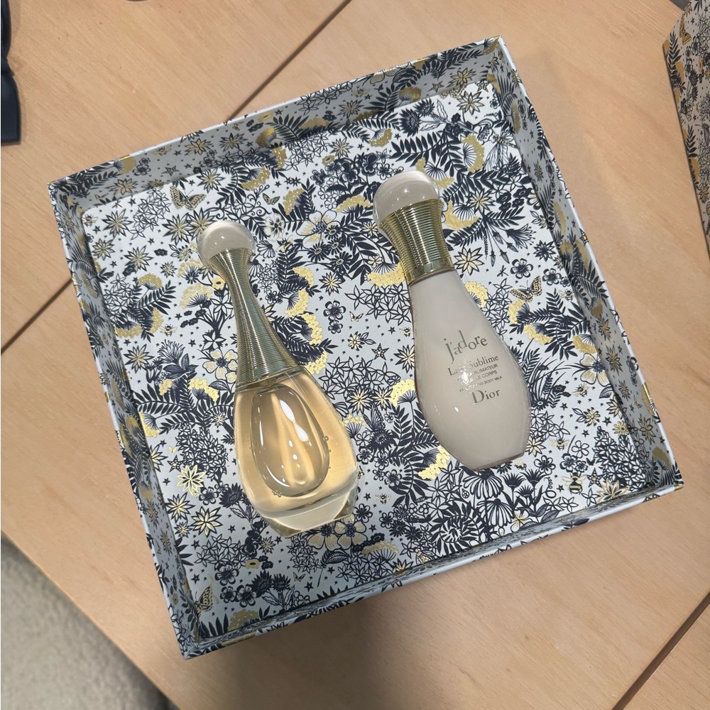 New in box J'adore & Body Milk Gift Set